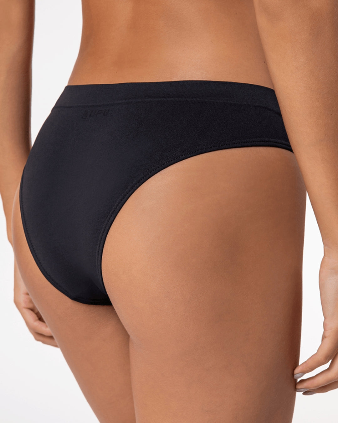 Cygnuss x Lupo - Calcinha Clássica Básica sem costura