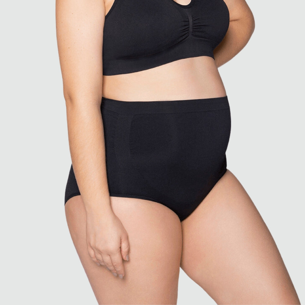 Calcinha de maternidade confortável em microfibra da Cygnuss e Lupo, desenvolvida para gestantes, proporcionando suporte e flexibilidade.