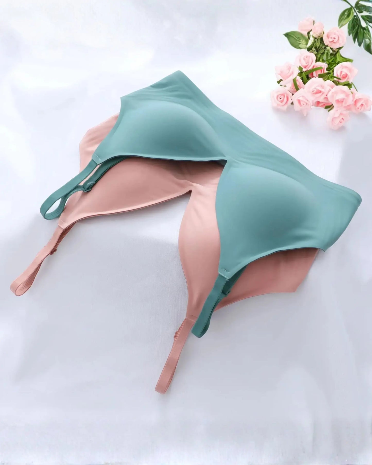 Sujetador Premium Comfort con tirantes finos: ligereza con tirantes finos y aterciopelados