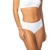 Woman wearing Calcinha Control Top by Cygnuss x Lupo, featuring seamless breathable fabric for comfort and perfect fit.