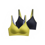 Desenvolvido com um tecido incrivelmente macio e delicado que não deixa marcas indesejadas nas roupas, o Sutiã Slim Comfort é um verdadeiro aliado do bem-estar. A presença de silicone interno molda os seios. Suas alças, além de extremamente macias, são ajustáveis, garantindo sustentação sem sacrificar o conforto dos ombros. O bojo removível e o fecho regulável oferecem um ajuste personalizado, enquanto as abas laterais largas suavizam a silhueta e escondem as gordurinhas do flanco.