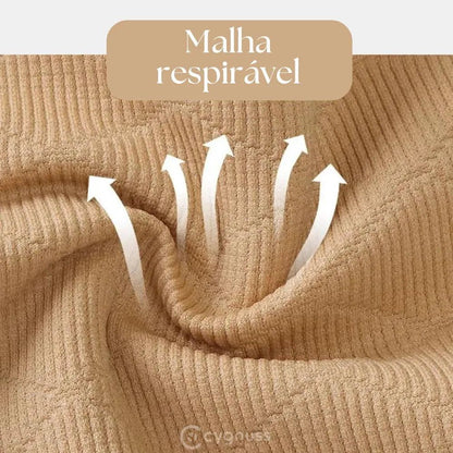 Textura de tecido respirável em cor pêssego, destacando conforto e maleabilidade para lingerie feminina elegante e confortável.
