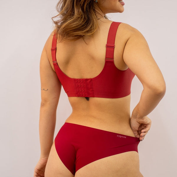 Conjunto vermelho Cygnuss com sutia e calcinha ultra confortáveis. Ideal para o dia a dia, com ajuste perfeito, acabamento premium e tecido que valoriza o corpo.