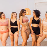 Kit promocional de lingerie Cygnuss com sutia e calcinha em varios tamanhos, ideal para todos os corpos. Conforto premium com toque suave e modelagem perfeita para o dia a dia.